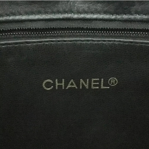 CHANEL CC Logo Lambskin Chain Large Shoulder Tote Bag - Picture 11 of 12